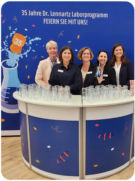 Bild des Laborprogramm-Teams auf einer Messe